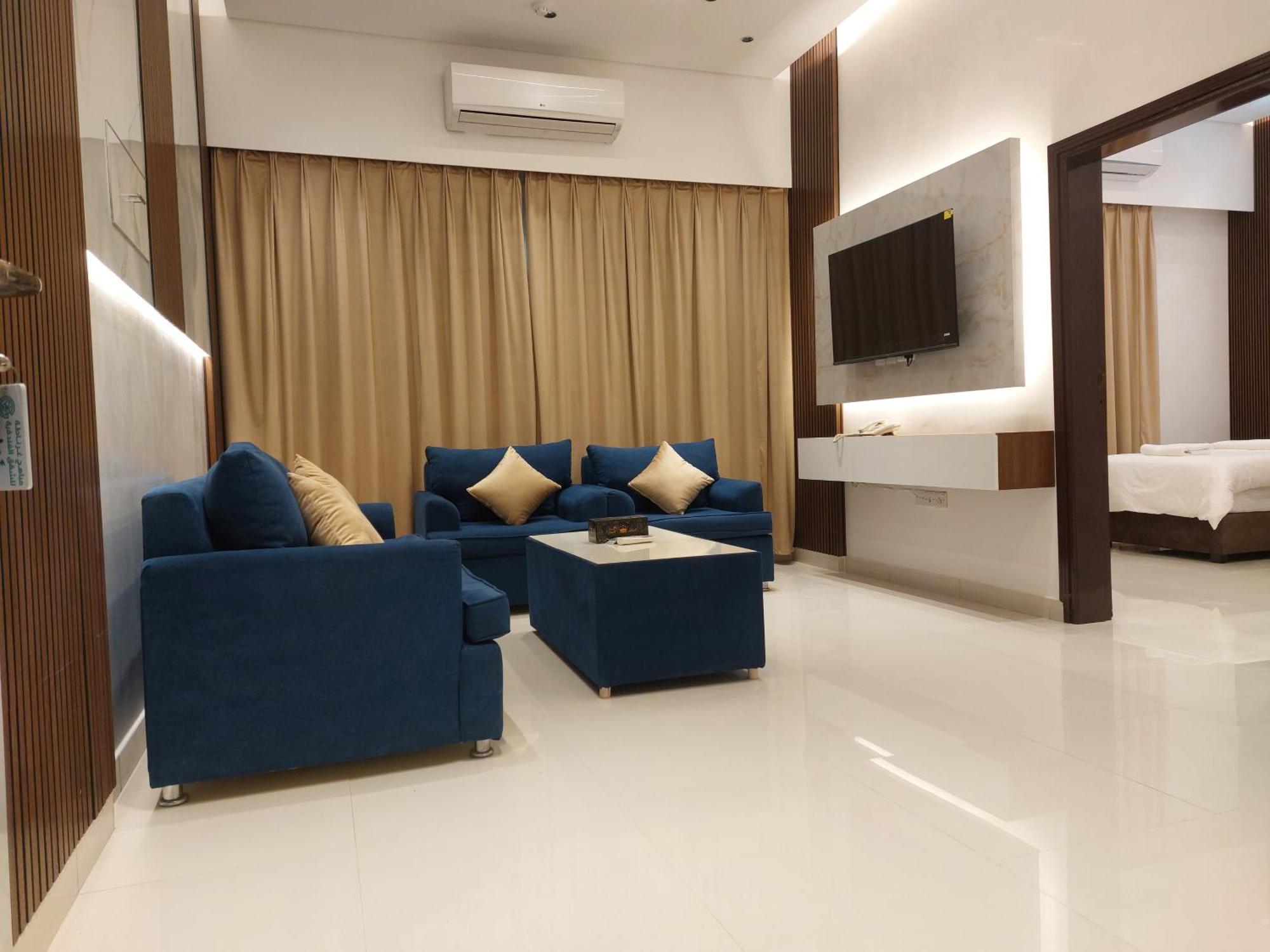 Mabahj Garnatha Hotel Apartments 索哈尔 外观 照片