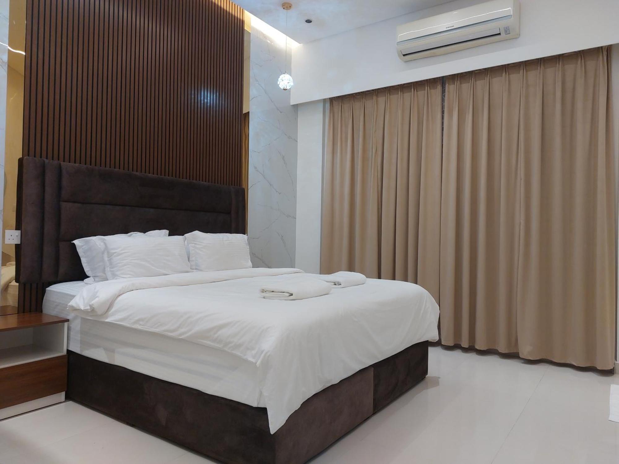 Mabahj Garnatha Hotel Apartments 索哈尔 外观 照片