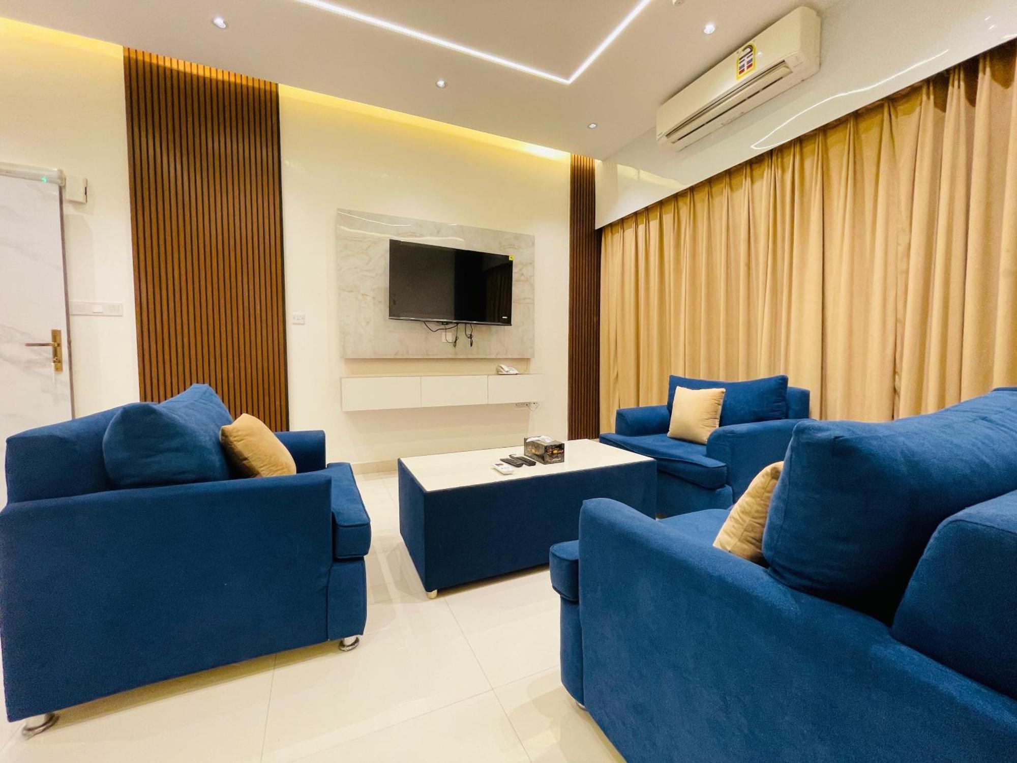 Mabahj Garnatha Hotel Apartments 索哈尔 外观 照片