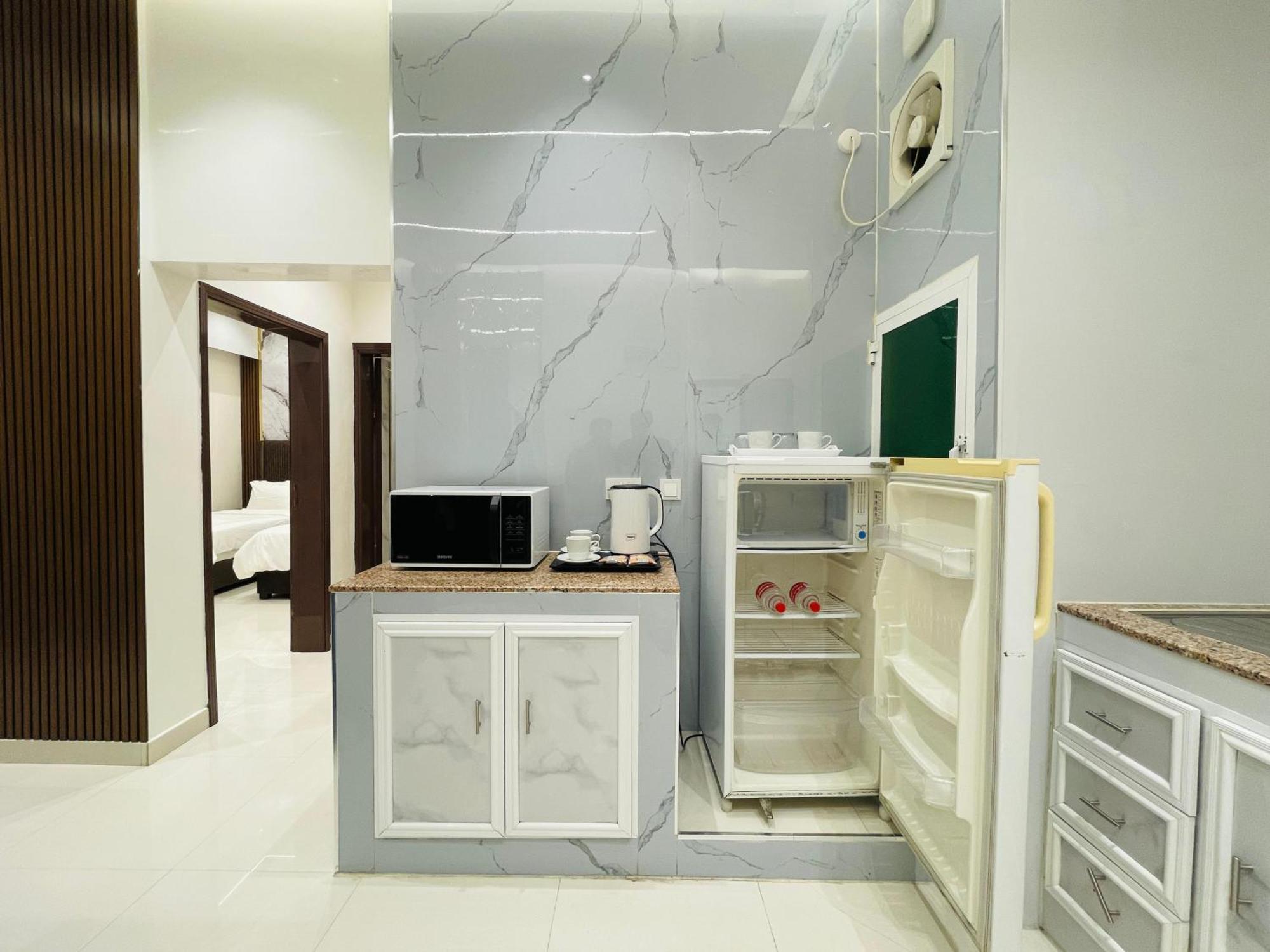 Mabahj Garnatha Hotel Apartments 索哈尔 客房 照片