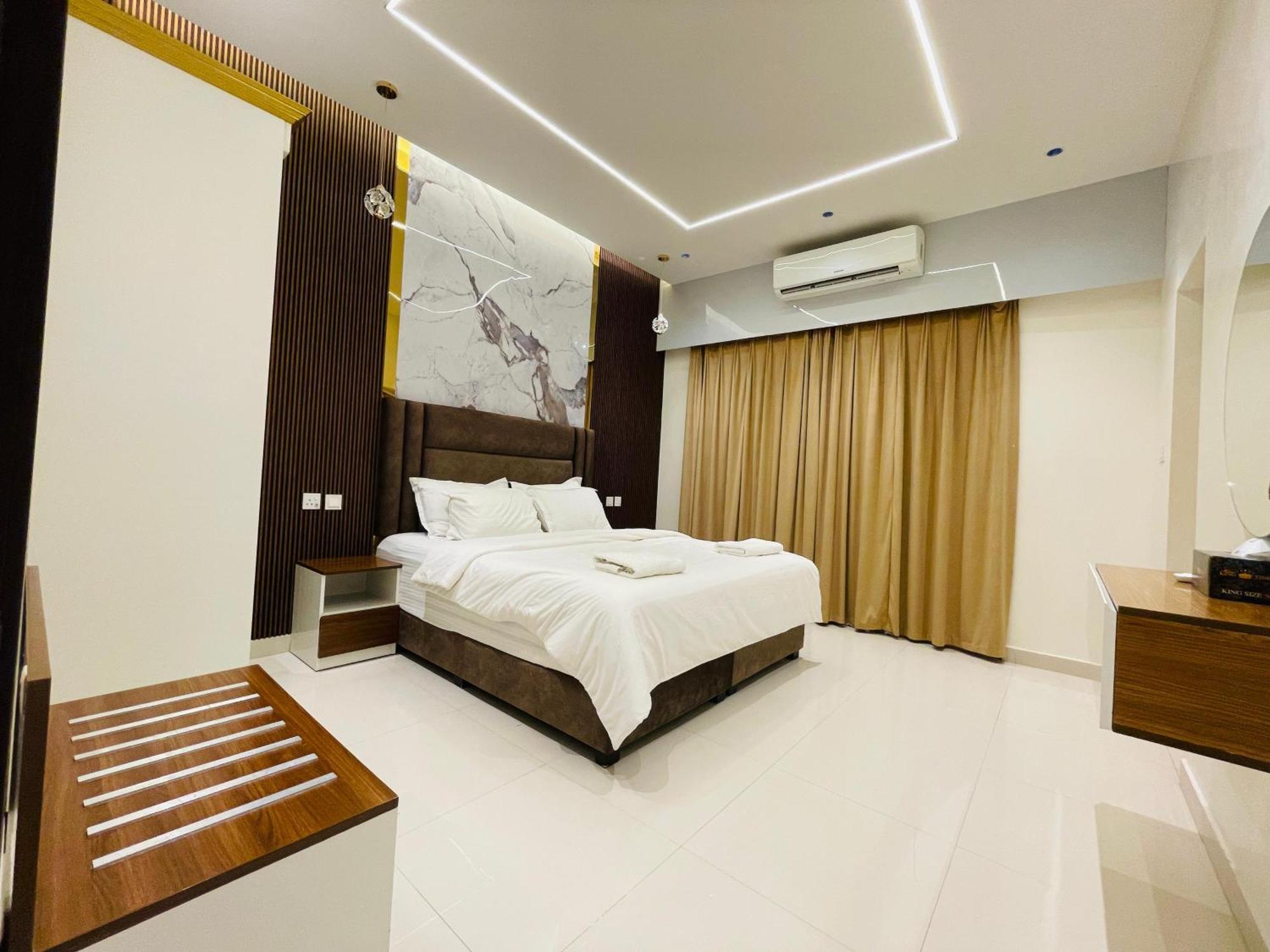 Mabahj Garnatha Hotel Apartments 索哈尔 外观 照片