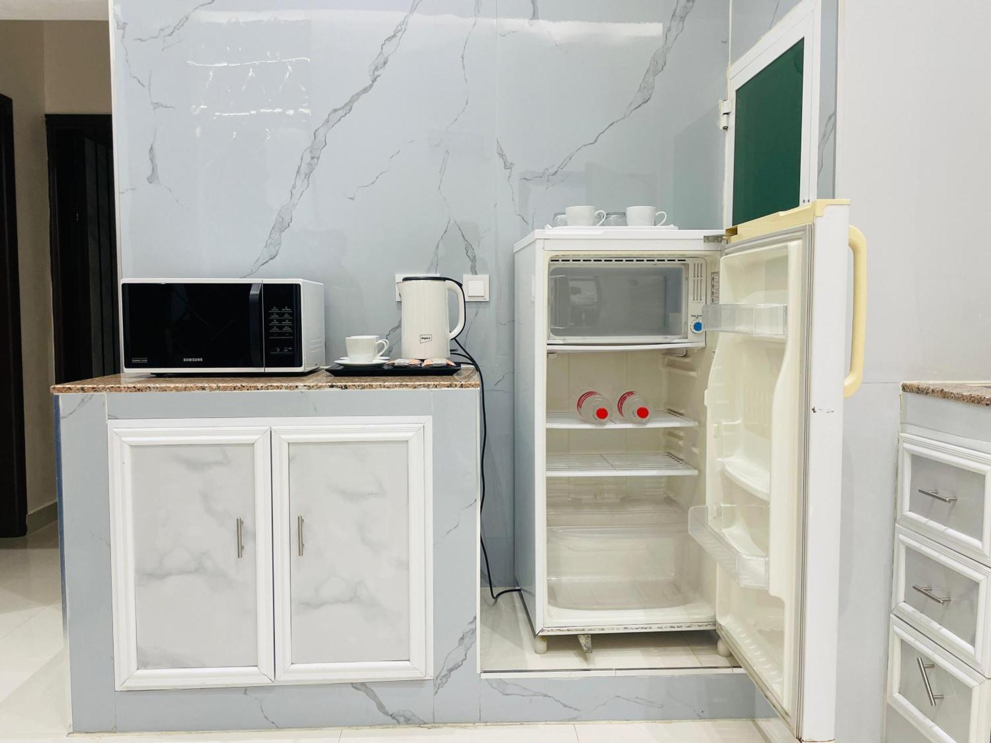 Mabahj Garnatha Hotel Apartments 索哈尔 外观 照片