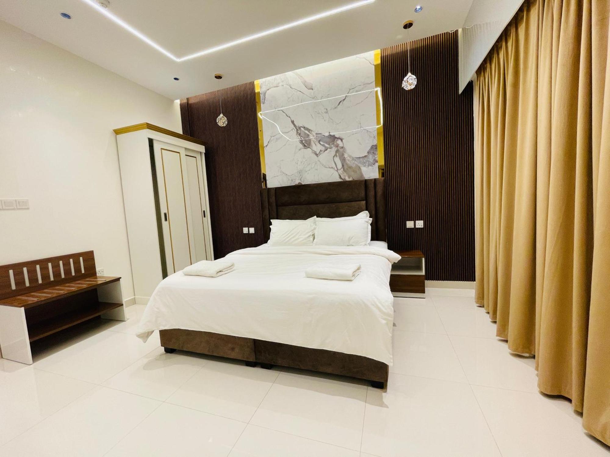 Mabahj Garnatha Hotel Apartments 索哈尔 外观 照片
